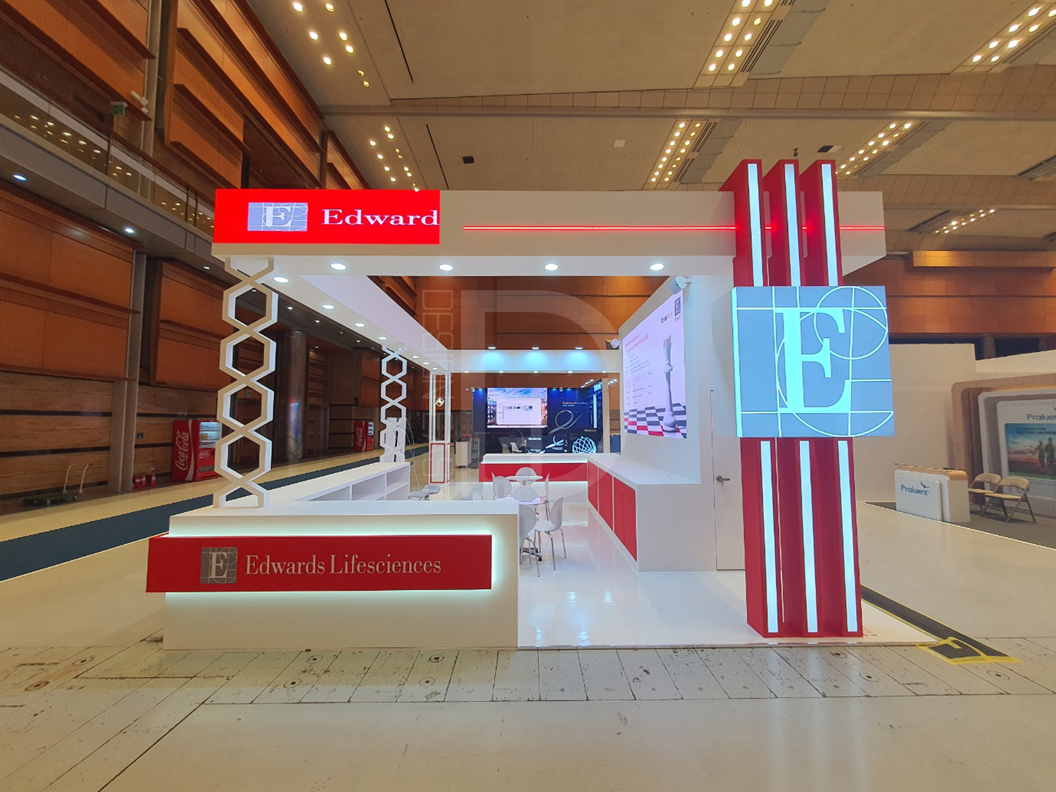 에드워즈 라이프사이언시스 목공 6부스