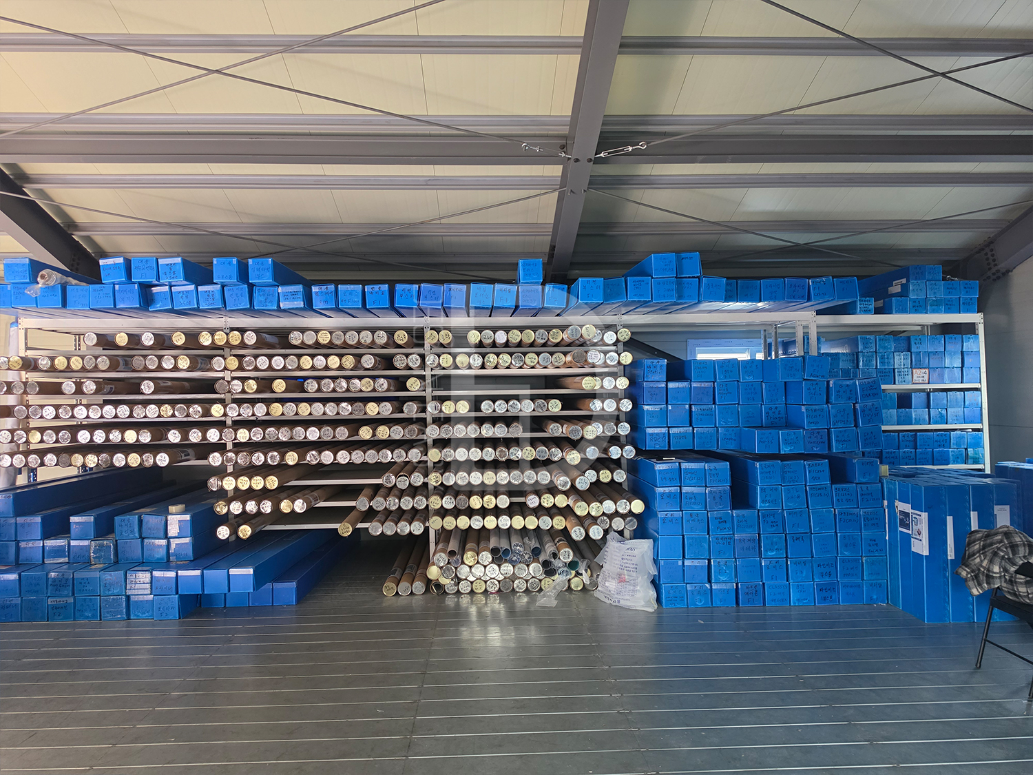 본사 물류 창고_업체 그래픽 보관