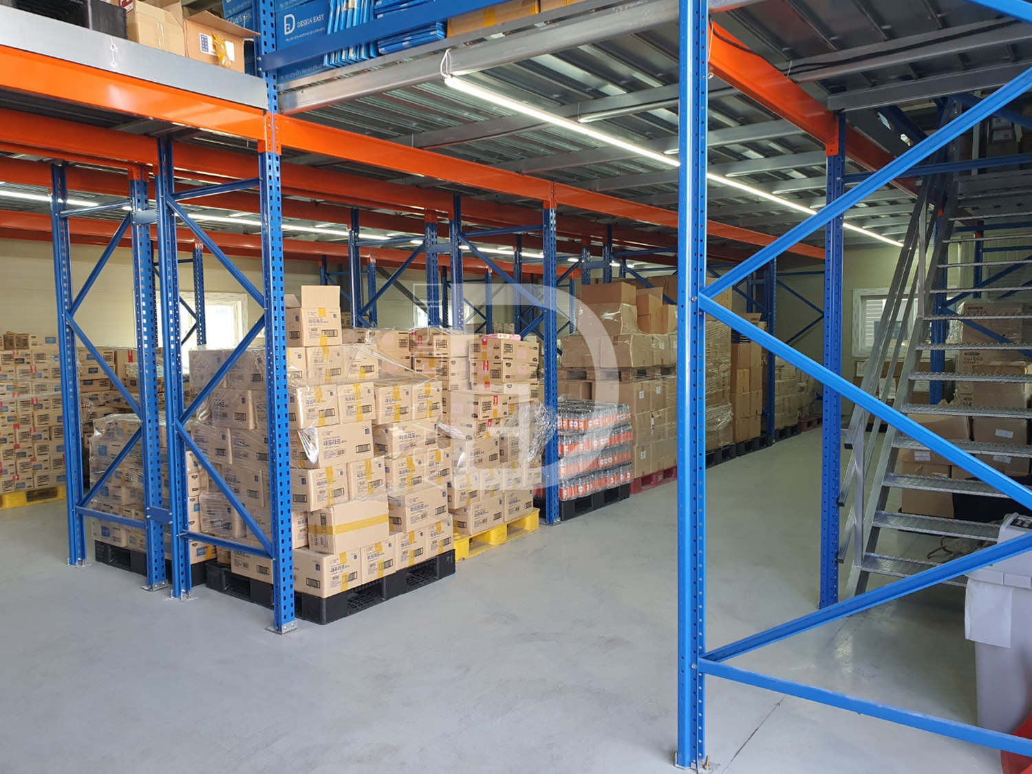 본사 물류 창고_업체별 물품 보관 및 입/출하장